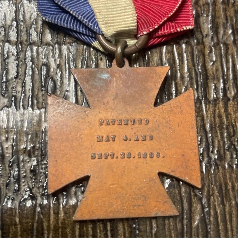Vintage 1883 U.S. Civil War Womans Relief Corps Maltese Cross Medal Ribbon Badge - Picture 4 of 6
